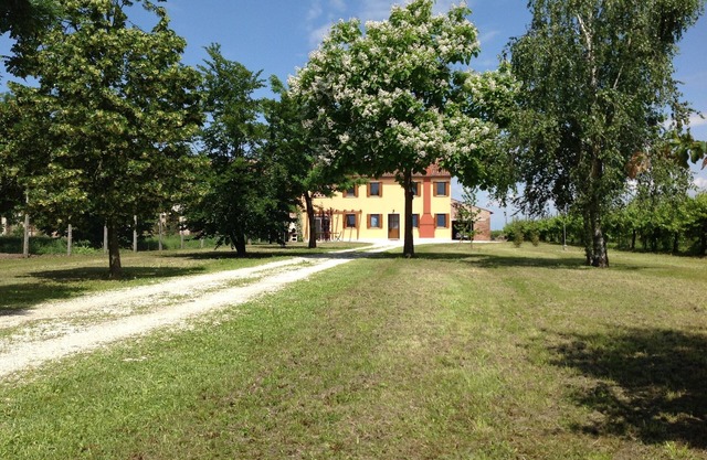 TYPICAL VENETIAN COUNTRY HOUSE: 45min from Lake Garda, Mantua, Verona and Venice