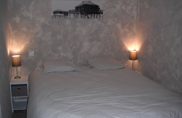 TYPICAL VILLA QUIET ON THE ARCACHON BASIN WITH POOL, 8 BEDS