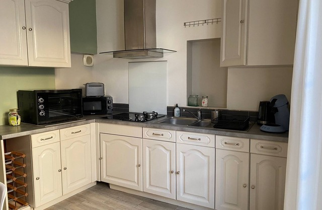 Typical village house center Mauguio. 2Bedrooms