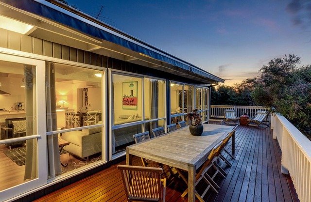 Tyrone Beach House - Cosy Family Getaway - WiFi - Linen Included