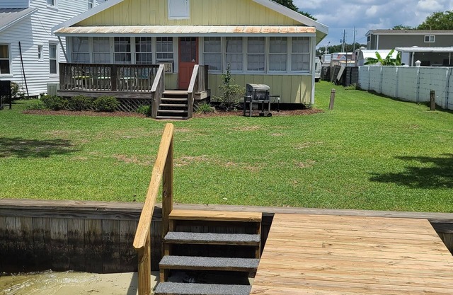 Tyson's Bungalow, the Spacious 5-bedroom cottage in White Lake