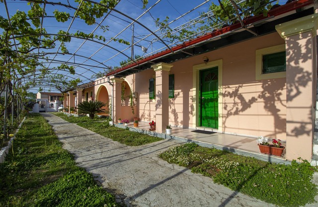 Tzoras Studio 3 Roda Corfu