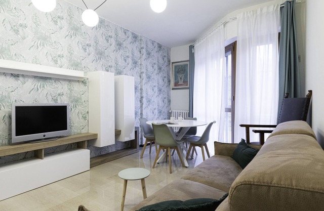 Uguzzone 21 - One Bedroom Apartment, Sleeps 4