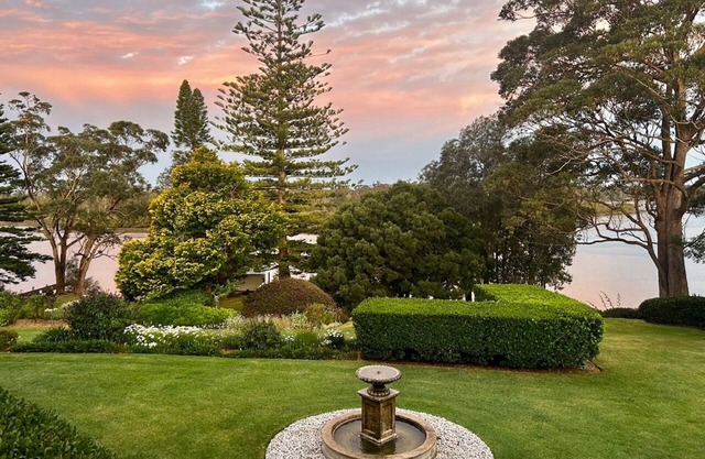 Ulmarra-Waterfront Oasis where you can relax and enjoy the Serenity