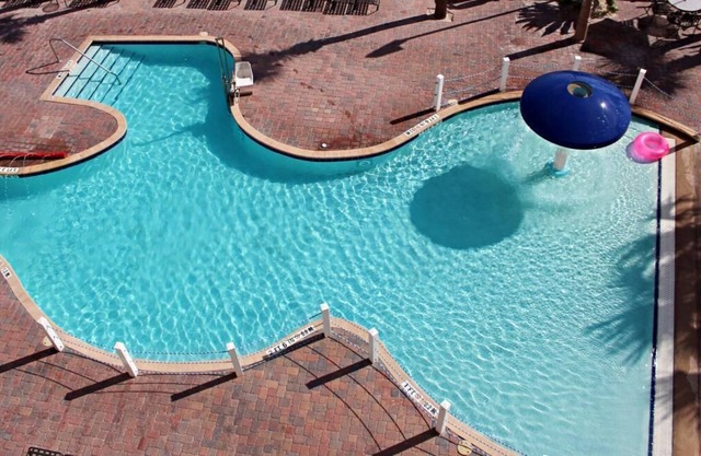 Ultimate Adventure in Florida! Beachfront, Surfing, Pool, Shop at Volusia Mall