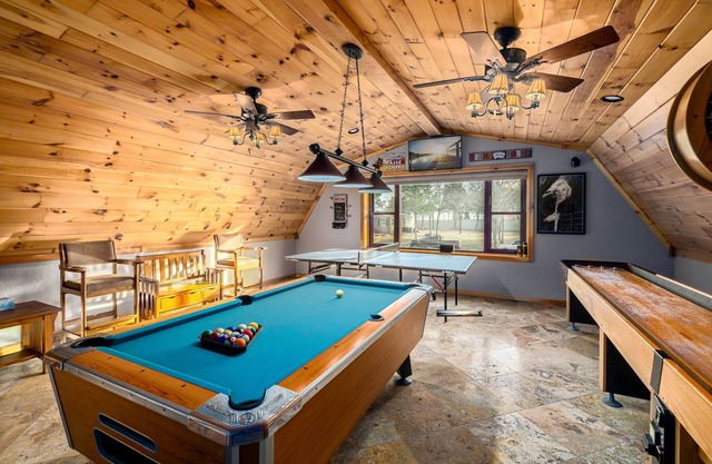 Ultimate Gamerm + Internet + Near Marina at Lake Texoma
