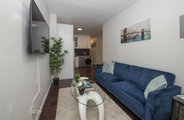Ultimate Times Square Experience: 6-Bedroom Gem