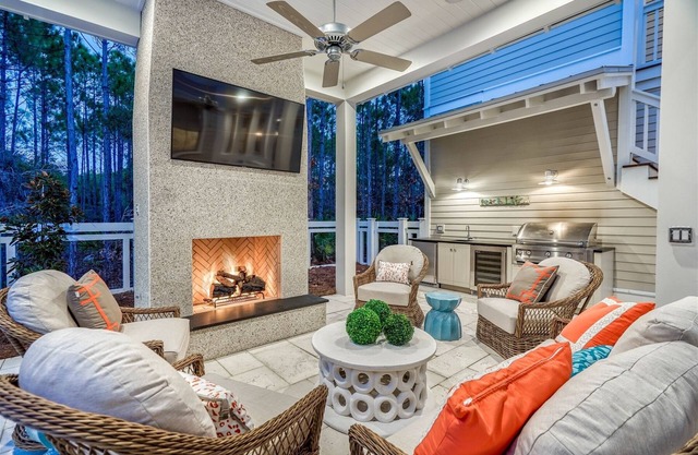 Ultimate WaterColor Getaway: Bikes, Private Pool, Sonos, Luxury Living in the Camp District!