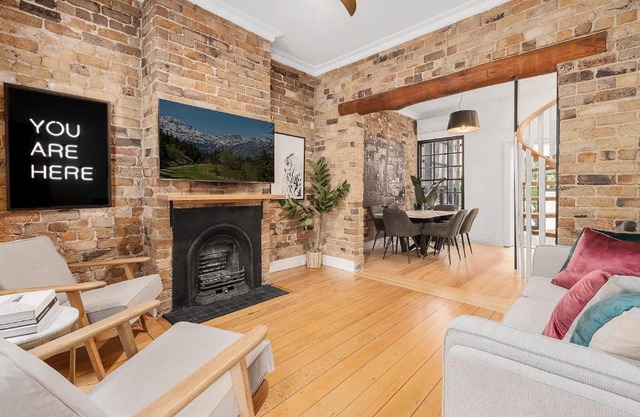 Ultimo l Renovated 2 Bedroom House With Rooftop Balcony