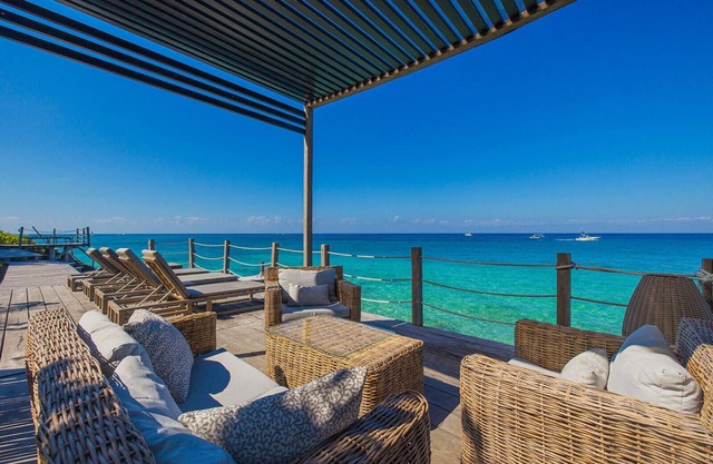 Ultra-Lux 5-Bedroom Oceanfront Escape with Infinity Pool