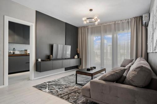 Ultra-Modern & Spacious 2BR Apartment with Balcony