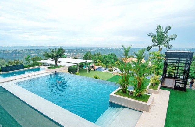 Ultra Winds Mountain Resort