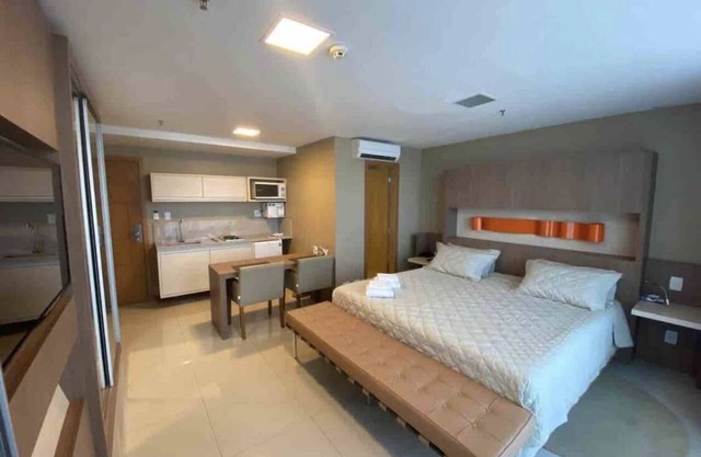 Um Flat Dentro de um Hotel de Luxo Localizado Próximo aos Grandes Shoppings