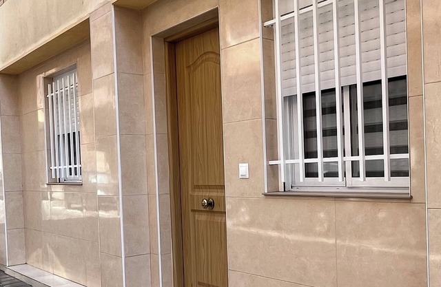 Unbeatable Location, Ground Floor Central Castle/Beach/Center