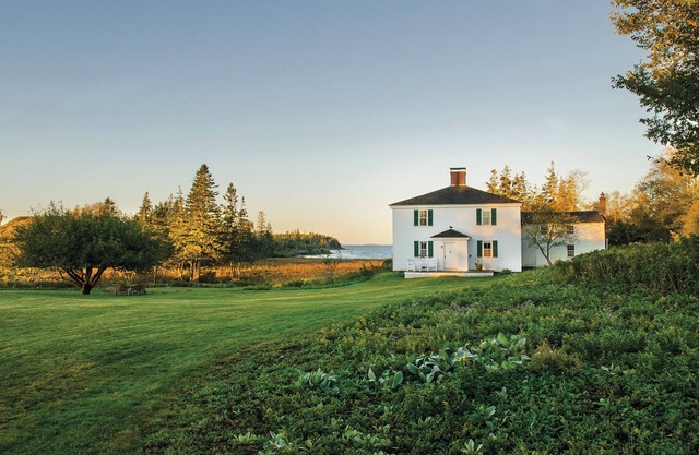 Unimaginably Beautiful Frank Benson’s 18 Acre Oceanfront Farmhouse Tennis Estate