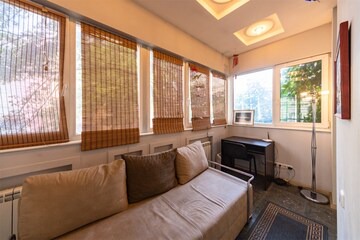 Unique 1-bedroom apartment with terrace on Maydan