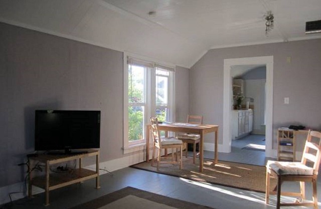 Unique 2nd Floor Flat - Located in Desirable Columbia District