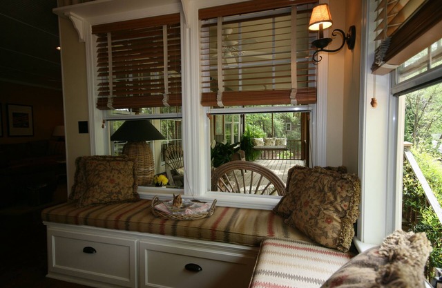 Unique, beautiful River Front Property w/canoeing, kayaking and wildlife viewing