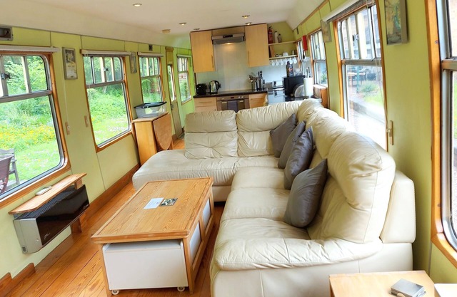 Unique converted railway carriages- self catering sleeps 6