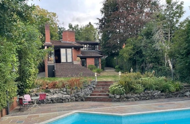 Unique Cottage with Swimming Pool & Hot Tub
