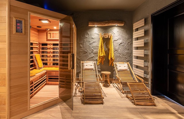 Unique dream apartment with whirlpool & sauna offers luxury and relaxation