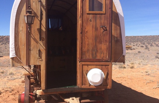 Unique Glamping! Near Horseshoe, Antelope Canyon, Lake Powell, Grand Canyon.'
