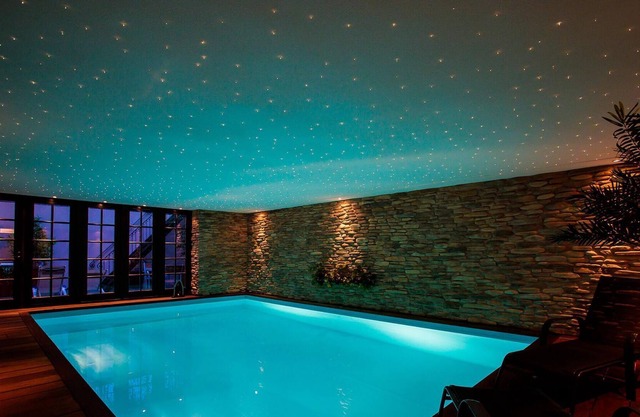 Unique holiday home with starry sky pool