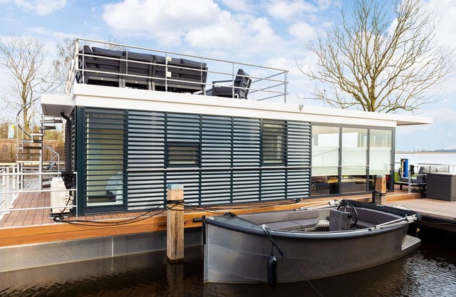 Unique Houseboat on and around the Sneekermeer
