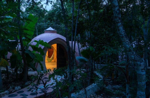 Unique Jungle Dome Ha with Kitchen