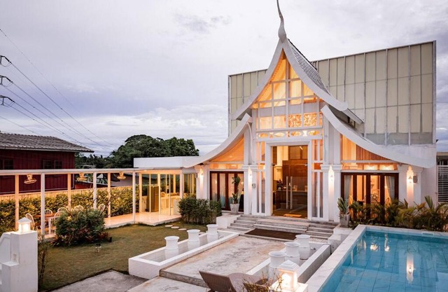 Unique Lanna Style Spa Pool Villa