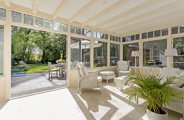 Unique, large and cozy mansion for 6 people in Goes on the marina.