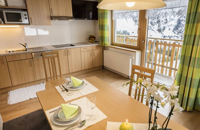 Unique mountain panorama, free WiFi, balcony, garden, lawn, playground