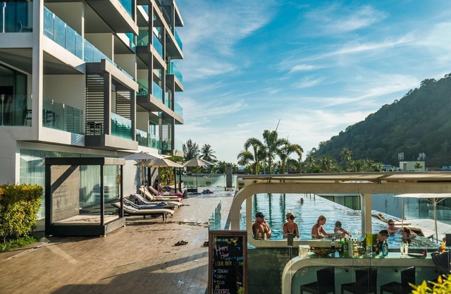 Unique sea view studio with private terrace & pool