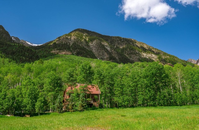 Unique Timber Frame Mountain Home - outdoor enthusiasts dream!