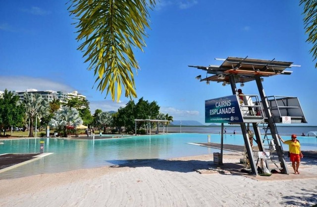 Unique Tropic Escape 111