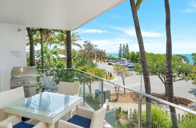 Unit 105 Plantation Resort - Rainbow Beach. Plantation Resort. Second Floor. Aircon. Pool. Spa. Wifi