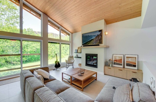Unit 206 ski-in/ski-out - 4 bedrooms chalet for 12 people