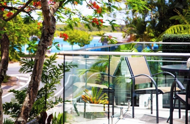 Unit 24 - 2 Bedroom Renovated Townhouse, Walk to Noosa River