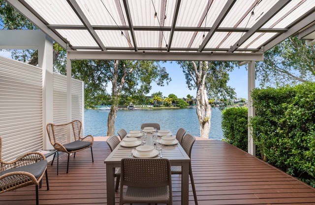 Unit 37 - 2 Bedroom Deluxe Waterfront Townhouse