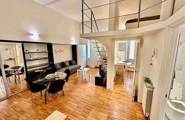 [Unity Square]Elegant two-level loft.