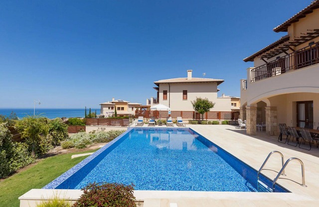 Unmatched Luxury: Stunning Views & Elegance at Paphos Villa 1470.