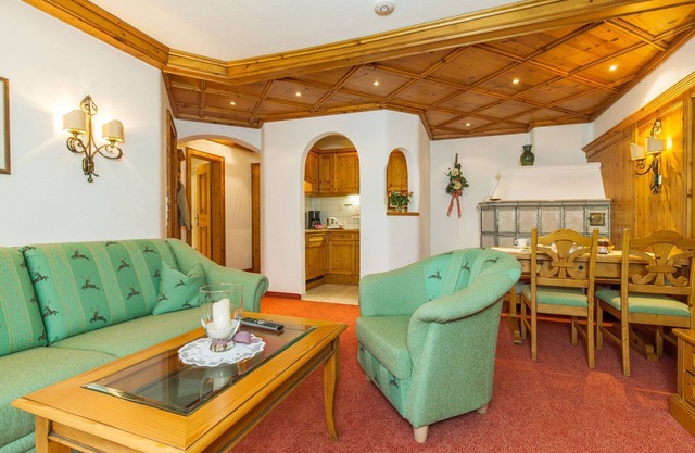 Unternberg 45 b. 50 sqm, balcony, kitchen, 1 bedroom, living room, max 4 pers, WLAN
