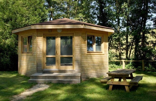 unusual lodgings in the heart of nature Hut 1