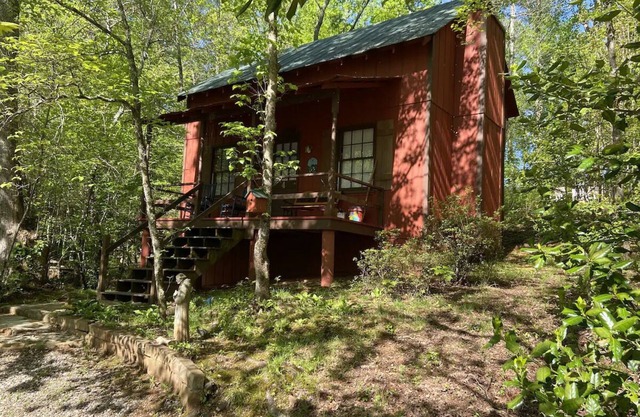 Unwind in a Pet-Friendly Cabin near Helen, Blue Ridge & Appalachian Trail