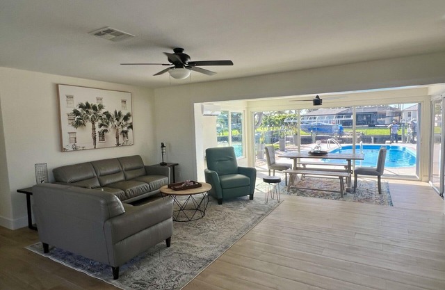 Updated 2 Bed Home Cape Coral Yacht Club area. Heated Pool - Waterfront w/Dock