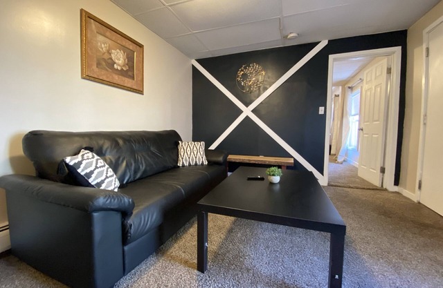 Updated 2 Bedroom with Roof deck and backyard