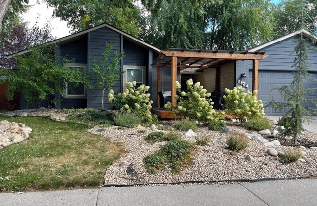Updated 3-bedroom house in great SE Boise location