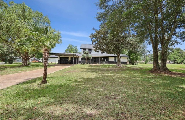 Updated 5 bedroom home in Bridge City