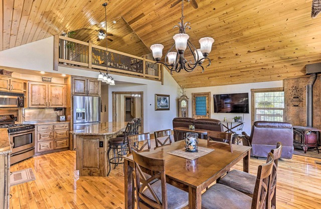 Updated Garden Valley Home w/Fire Pit & Game Room
