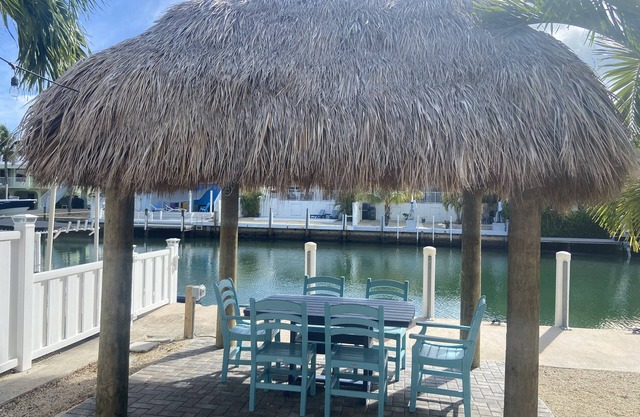 Updated Key Colony Beach - Tiki Hut - 37.5 Dock - Cabana Club